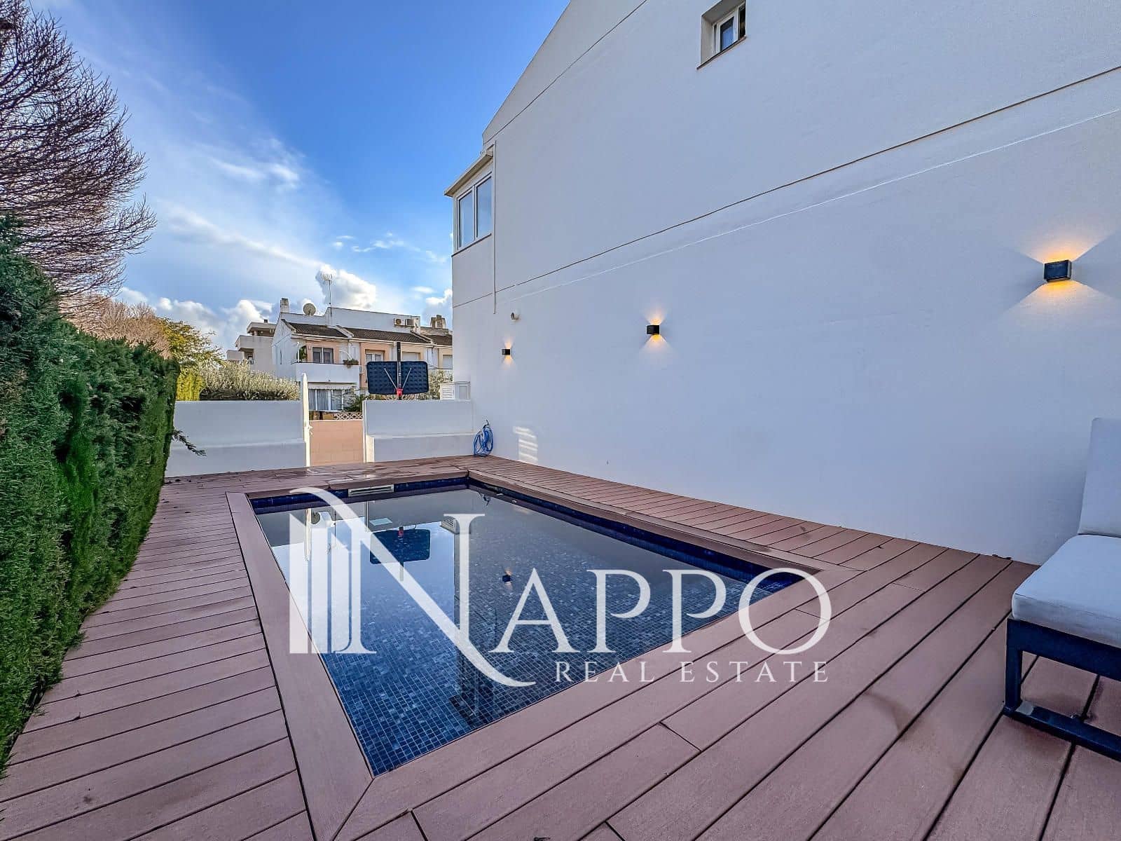 4 bedroom Townhouse for sale in Son Ferrer with pool garage - € 799,000 (Ref: 9730917)