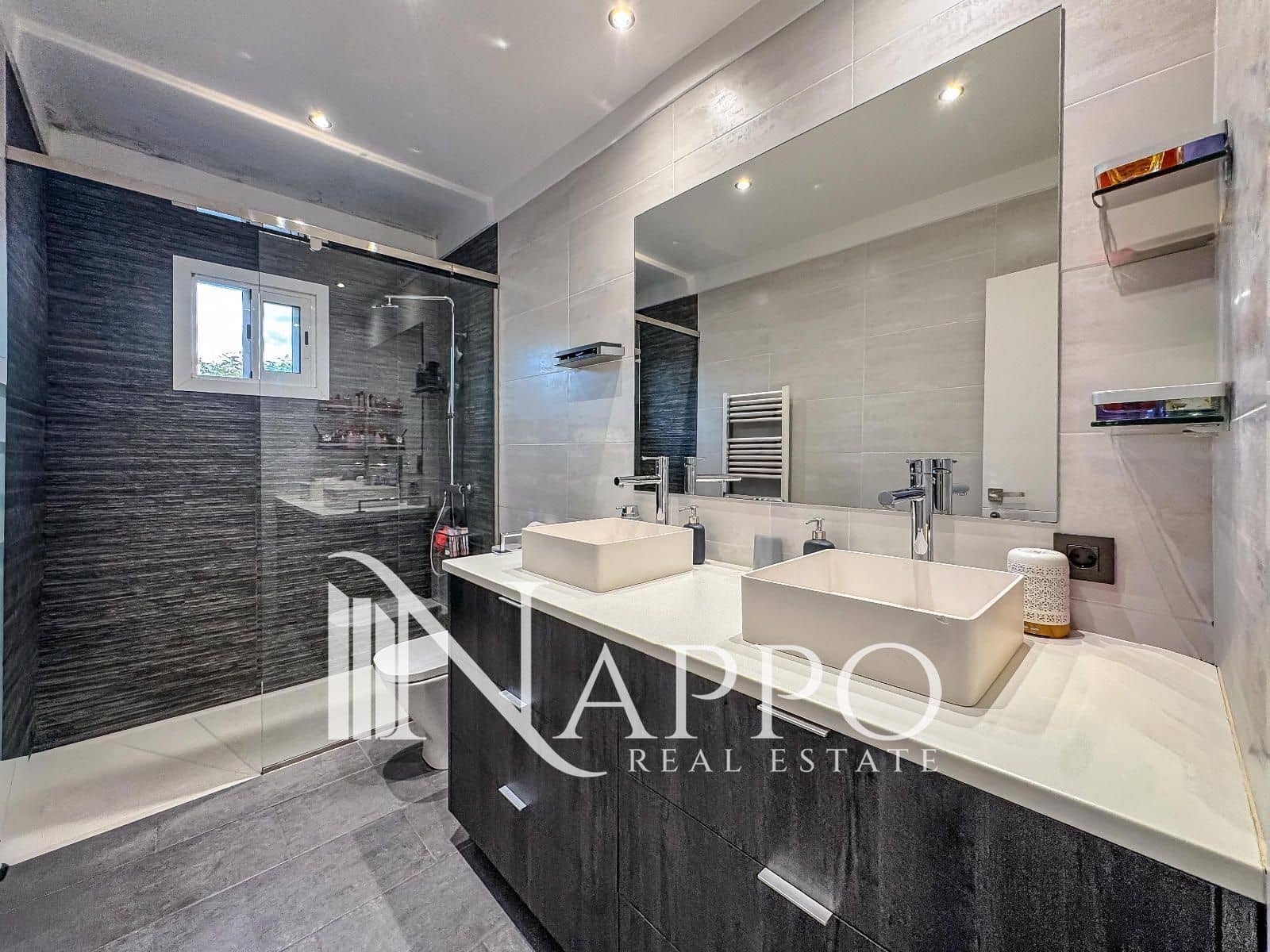 4 bedroom Townhouse for sale in Son Ferrer with pool garage - € 799,000 (Ref: 9730917)