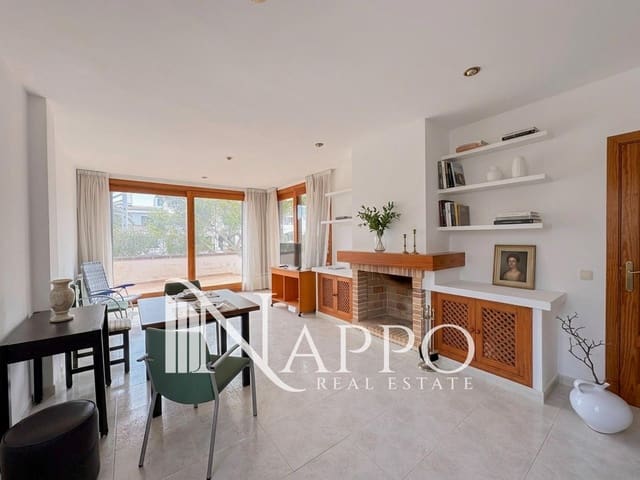 4 slaapkamer Villa te koop in Colonia de Sant Jordi, Ses Salines met garage - € 1.350.000 (Ref: 9733610)