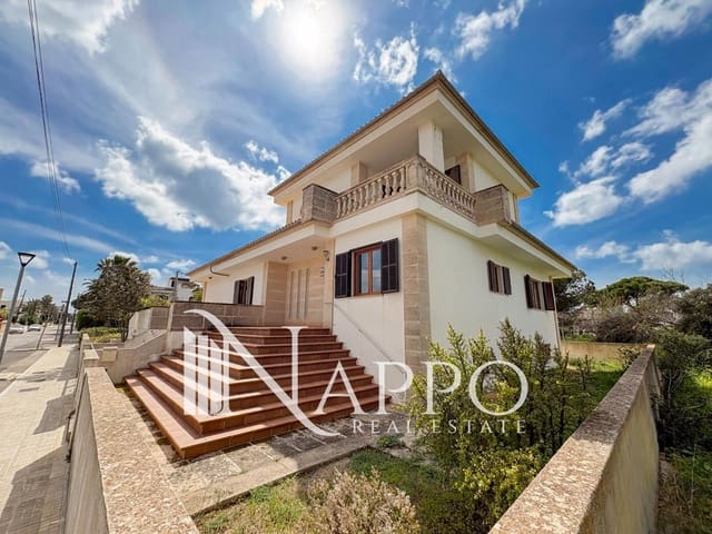 4 slaapkamer Villa te koop in Colonia de Sant Jordi, Ses Salines met garage - € 1.350.000 (Ref: 9733610)