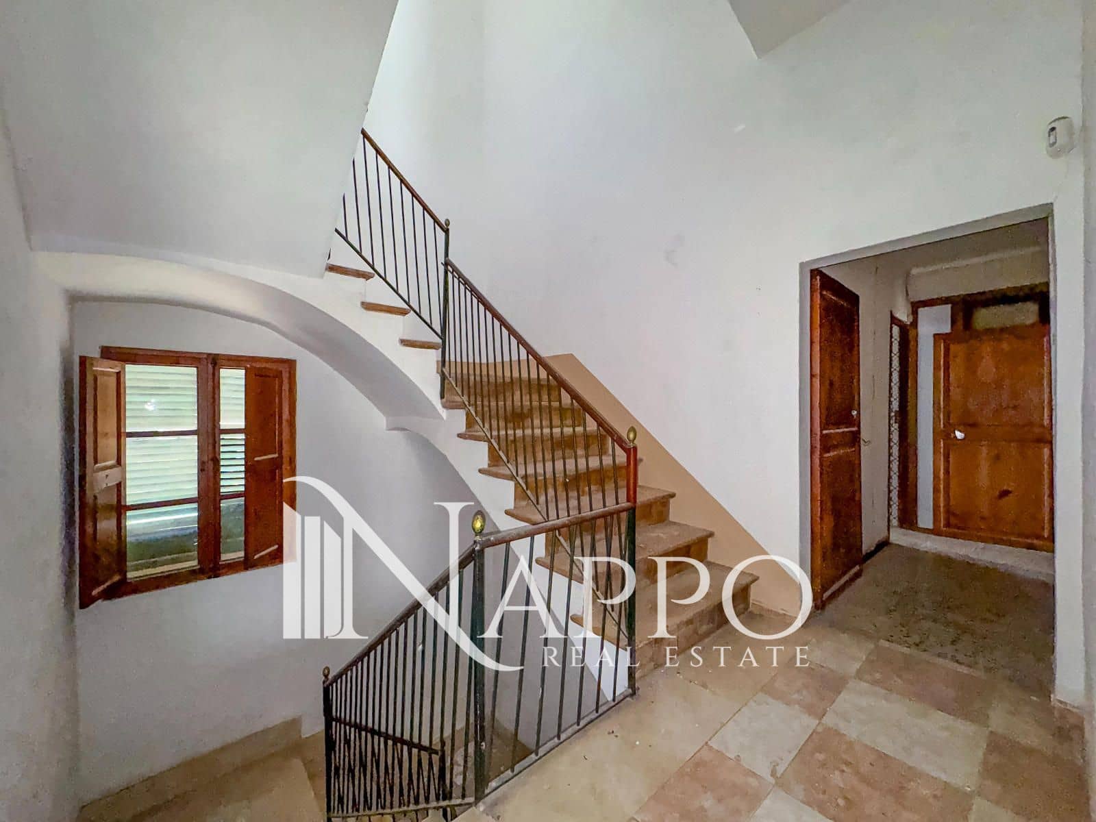 Bar/Restaurante de 10 habitaciones en Andratx en venta con piscina garaje - 799.000 € (Ref: 9736146)