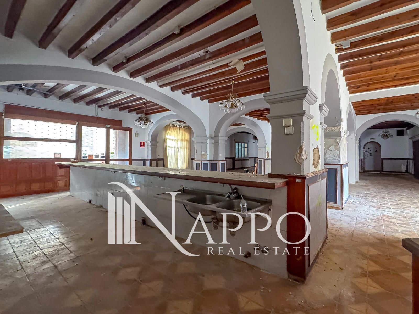 Bar/Restaurante de 10 habitaciones en Andratx en venta con piscina garaje - 799.000 € (Ref: 9736146)