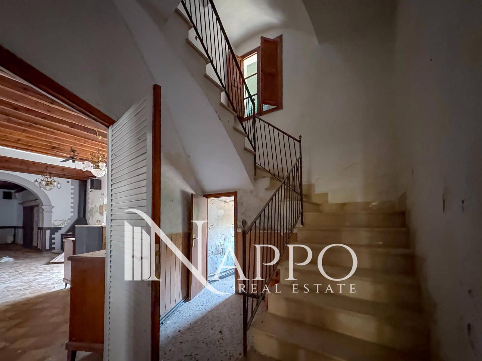 Bar/Restaurante de 10 habitaciones en Andratx en venta con piscina garaje - 799.000 € (Ref: 9736146)