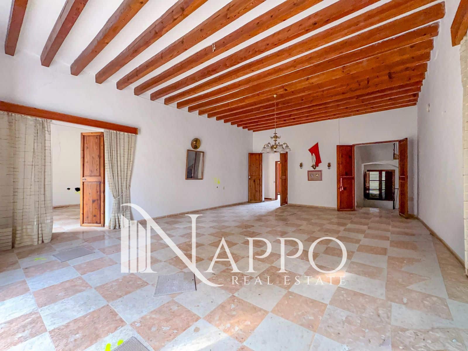 Bar/Restaurante de 10 habitaciones en Andratx en venta con piscina garaje - 799.000 € (Ref: 9736146)