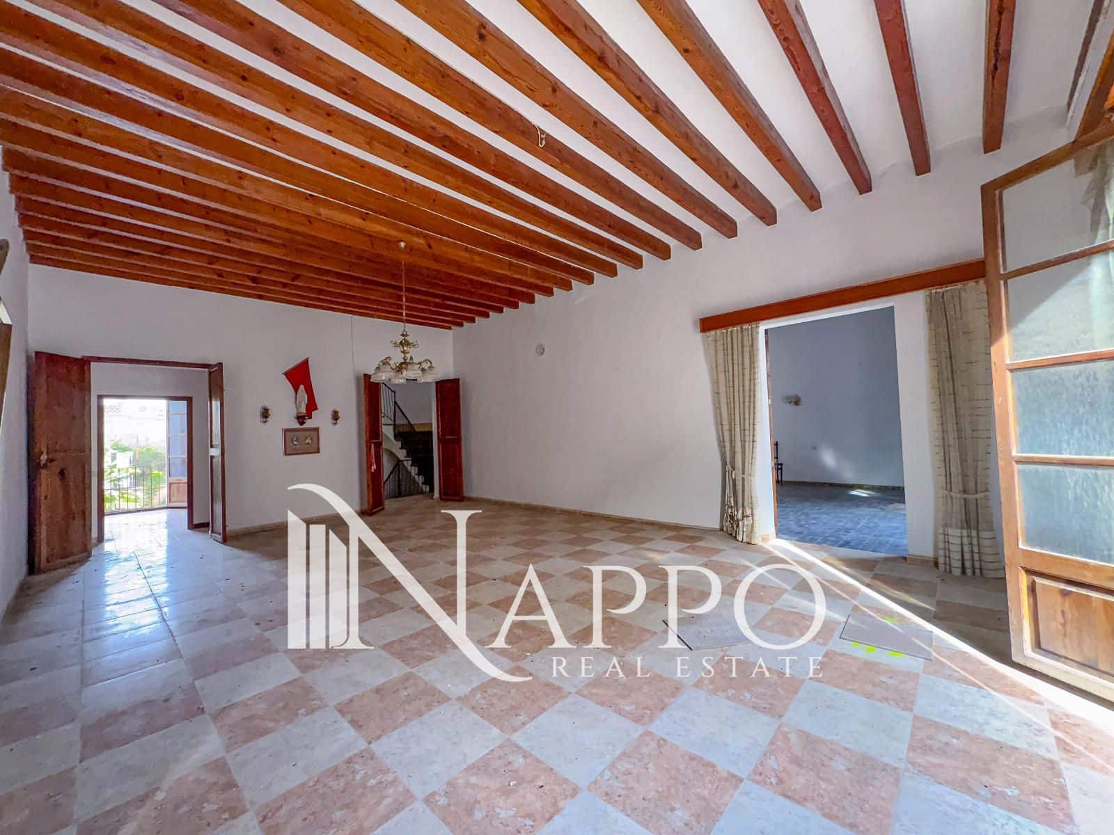 Bar/Restaurante de 10 habitaciones en Andratx en venta con piscina garaje - 799.000 € (Ref: 9736146)