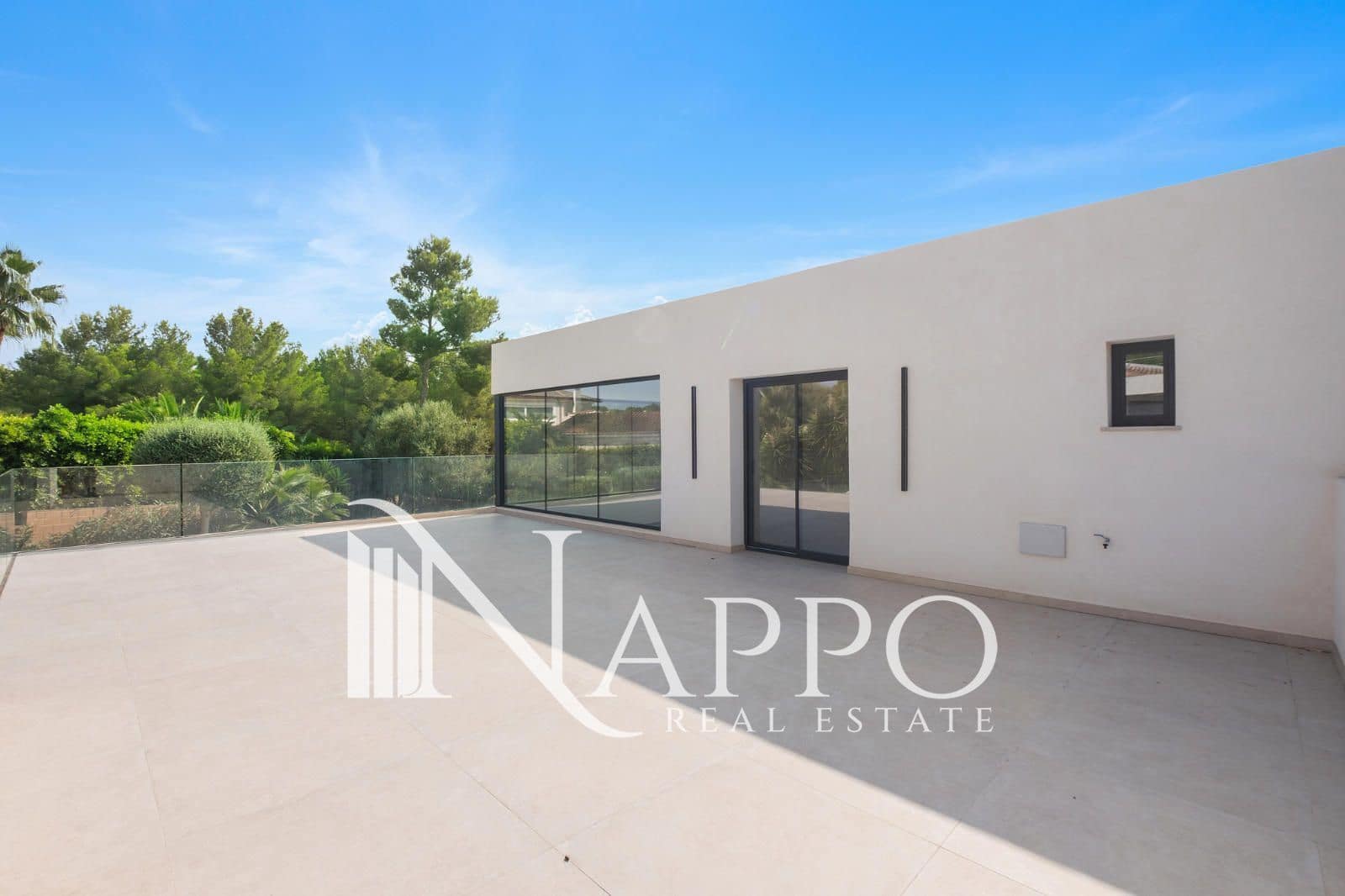 6 bedroom Villa for rent in Santa Ponsa with pool garage - € 19,000 (Ref: 9736147)