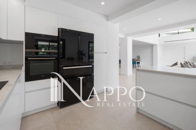 6 bedroom Villa for rent in Santa Ponsa, Calvià with pool garage - € 19,000 (Ref: 9736147)