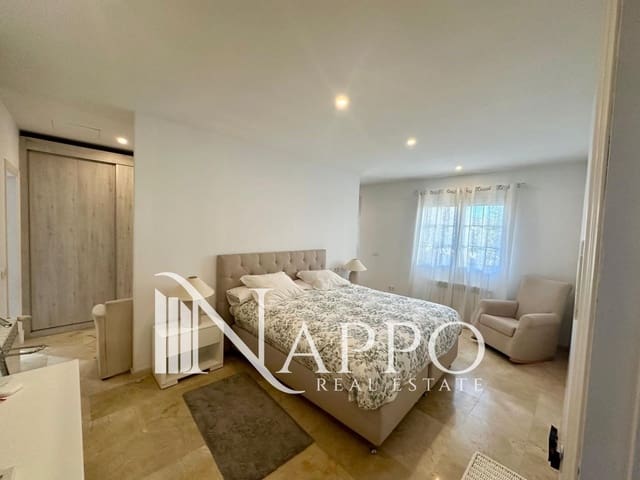 4 soveværelse Byhus til salg i Calvià med garage - € 970.000 (Ref: 9739255)