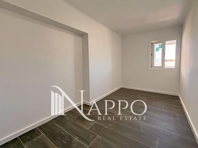 Ático de 2 habitaciones en Plaça de Toros, Palma de Mallorca en venta - 389.000 € (Ref: 9750887)