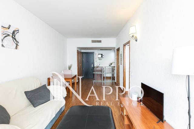 1 makuuhuone Asunto vuokrattavana paikassa Magalluf, Calvià mukana uima-altaan 
autotalli - 2 500 € (Ref: 9756723)