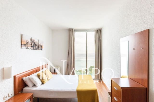 1 makuuhuone Asunto vuokrattavana paikassa Magalluf, Calvià mukana uima-altaan 
autotalli - 2 500 € (Ref: 9756723)