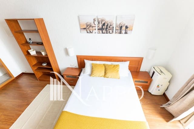 1 makuuhuone Asunto vuokrattavana paikassa Magalluf, Calvià mukana uima-altaan 
autotalli - 2 500 € (Ref: 9756723)