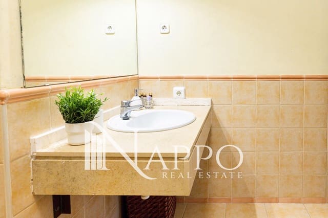 1 makuuhuone Asunto vuokrattavana paikassa Magalluf, Calvià mukana uima-altaan 
autotalli - 2 500 € (Ref: 9756723)