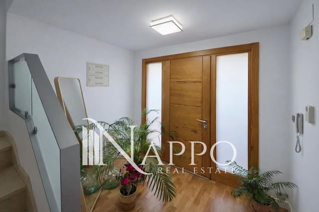 4 sovrum Lägenhet till salu i Albacete stad med garage - 415 000 € (Ref: 9757790)