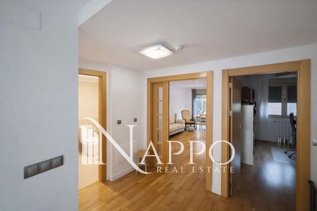 4 sovrum Lägenhet till salu i Albacete stad med garage - 415 000 € (Ref: 9757790)