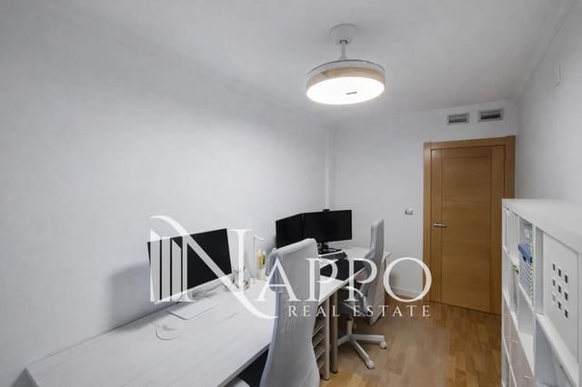 4 sovrum Lägenhet till salu i Albacete stad med garage - 415 000 € (Ref: 9757790)