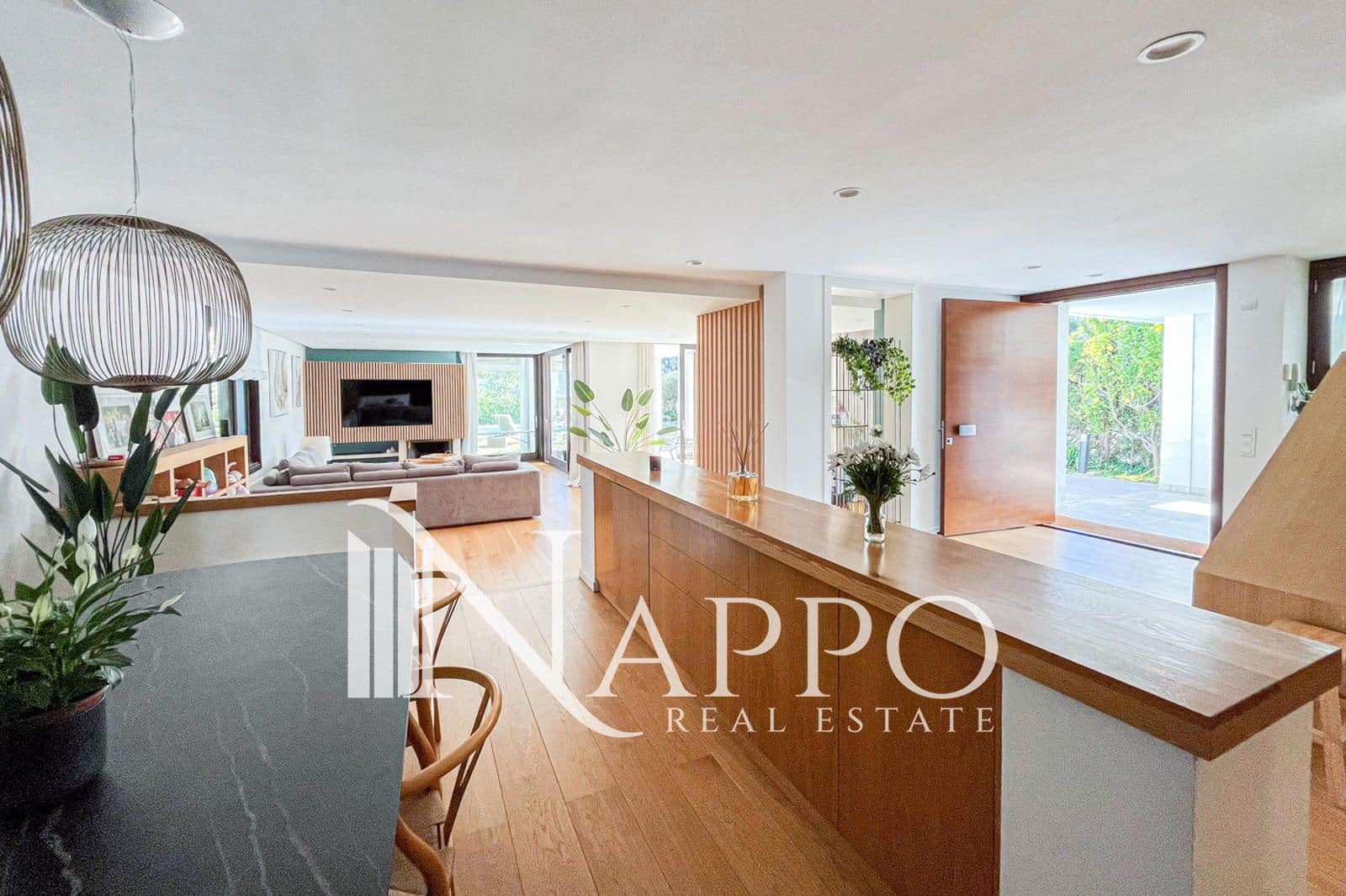 5 soveværelse Villa til leje i Palma de Mallorca med swimmingpool garage - € 20.000 (Ref: 9768977)