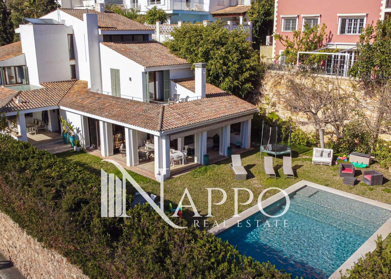 5 soveværelse Villa til leje i Palma de Mallorca med swimmingpool garage - € 20.000 (Ref: 9768977)