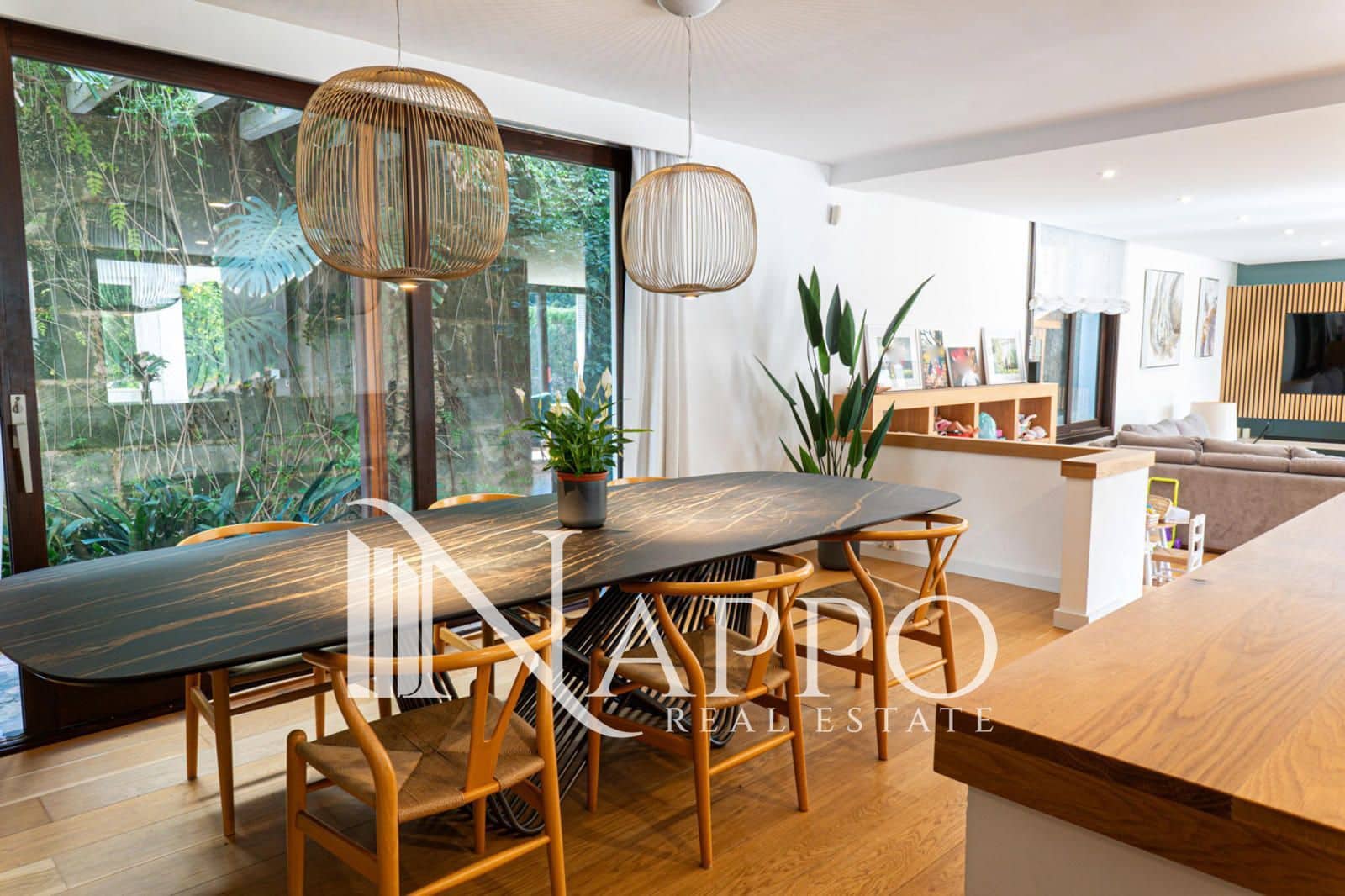 5 soveværelse Villa til leje i Palma de Mallorca med swimmingpool garage - € 20.000 (Ref: 9768977)