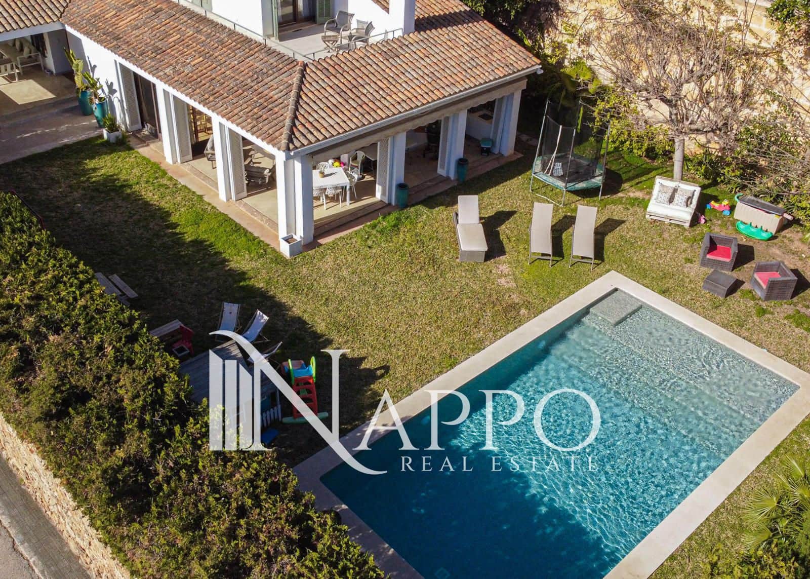 5 soveværelse Villa til leje i Palma de Mallorca med swimmingpool garage - € 20.000 (Ref: 9768977)