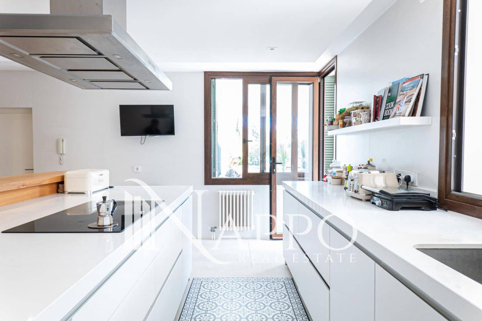 5 soveværelse Villa til leje i Palma de Mallorca med swimmingpool garage - € 20.000 (Ref: 9768977)