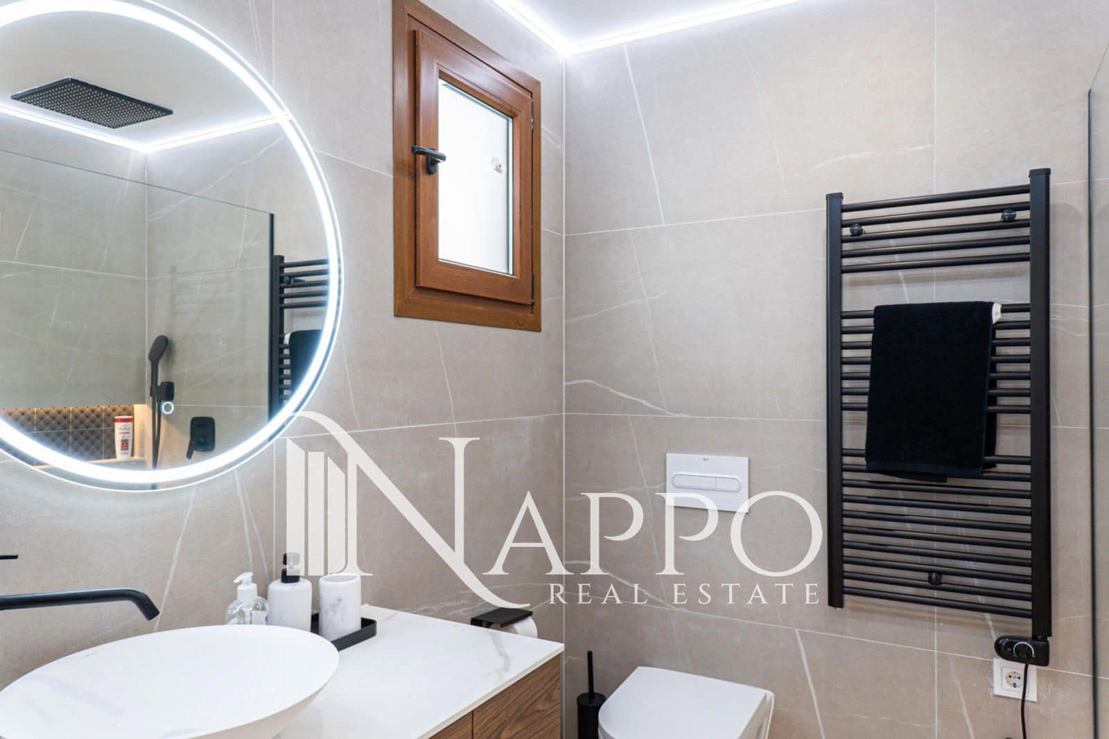 5 soveværelse Villa til leje i Palma de Mallorca med swimmingpool garage - € 20.000 (Ref: 9768977)