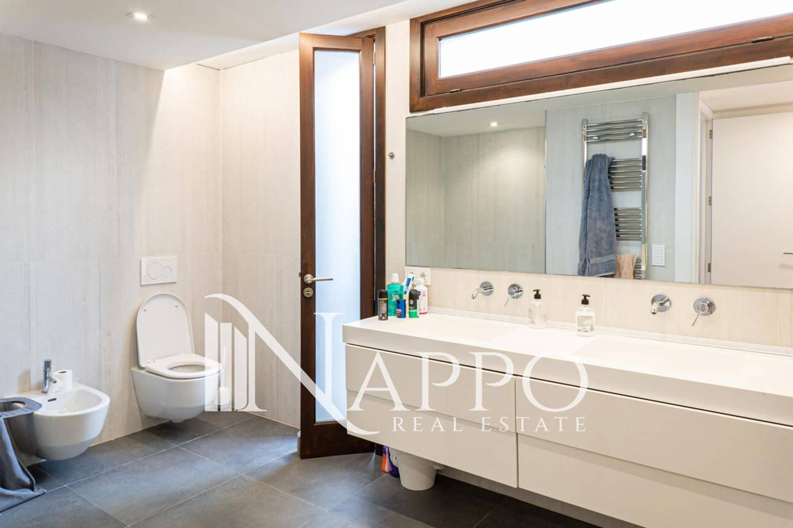 5 soveværelse Villa til leje i Palma de Mallorca med swimmingpool garage - € 20.000 (Ref: 9768977)