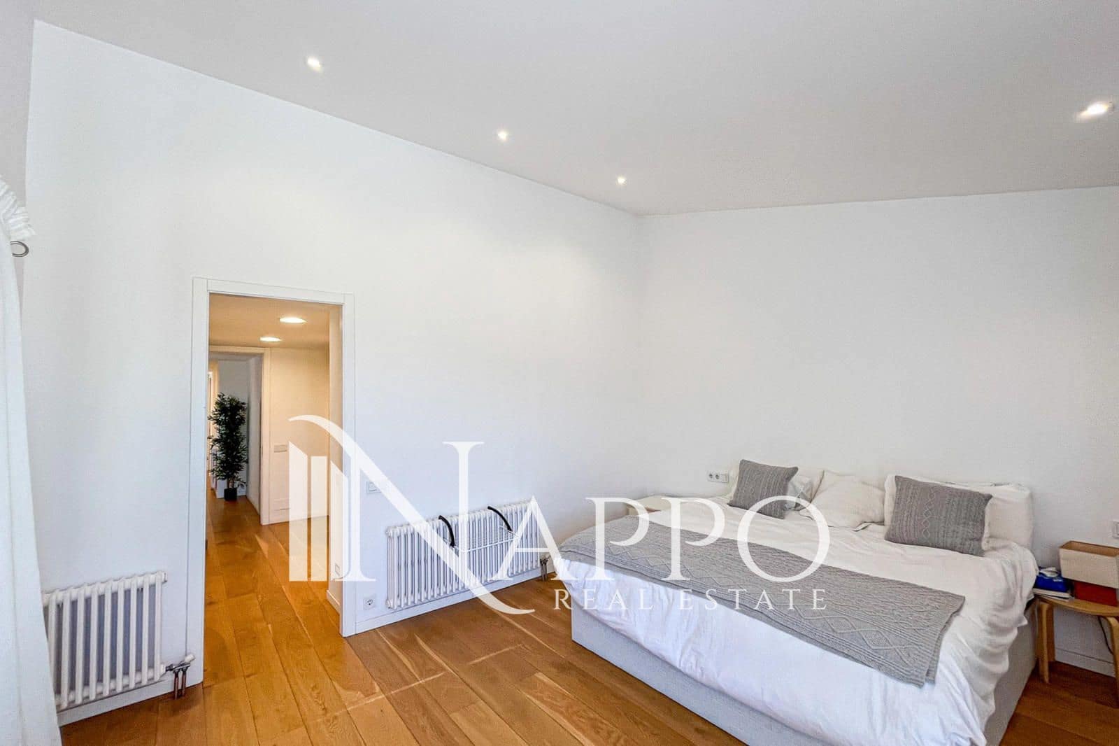 5 soveværelse Villa til leje i Palma de Mallorca med swimmingpool garage - € 20.000 (Ref: 9768977)