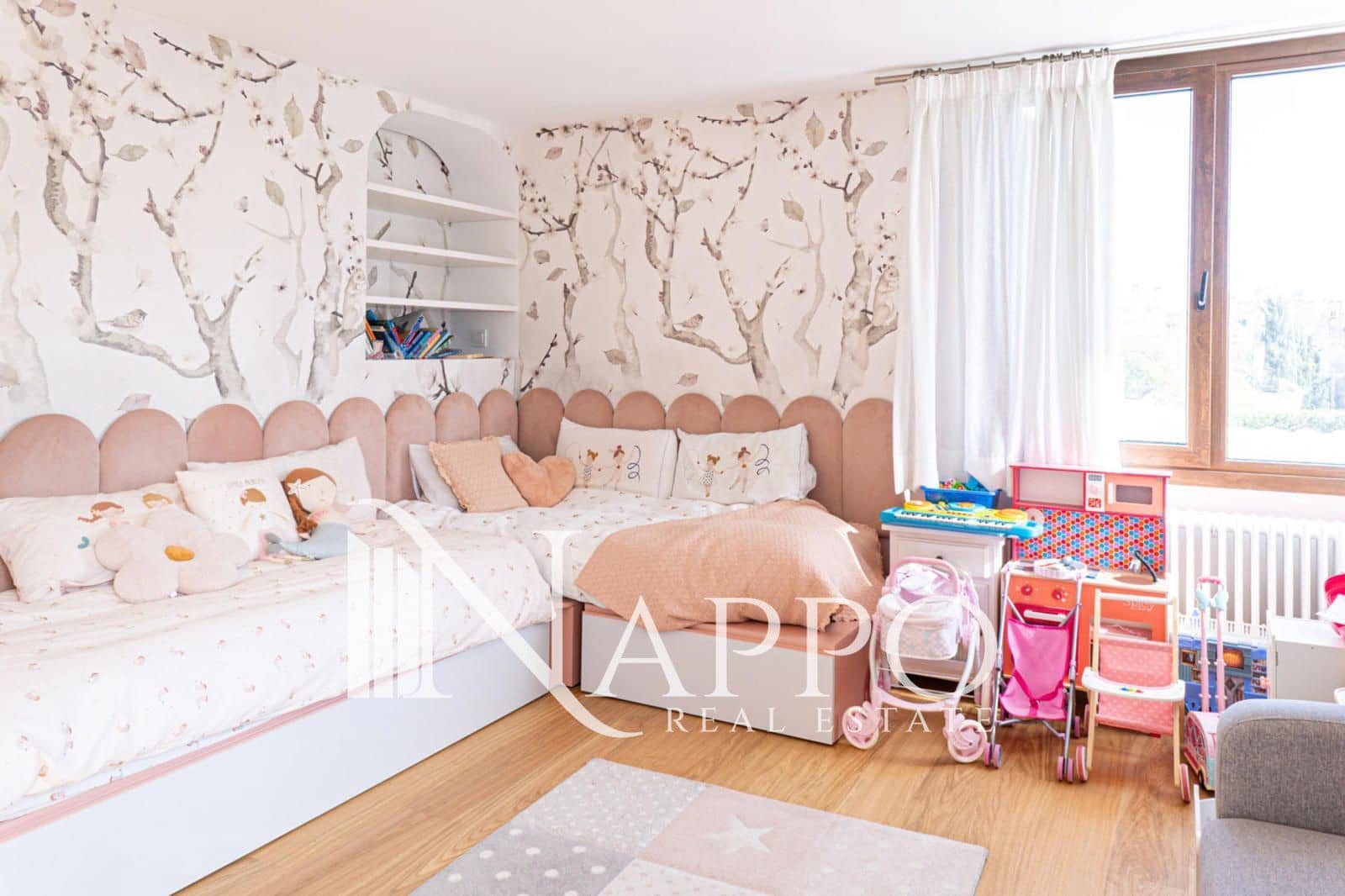 5 soveværelse Villa til leje i Palma de Mallorca med swimmingpool garage - € 20.000 (Ref: 9768977)