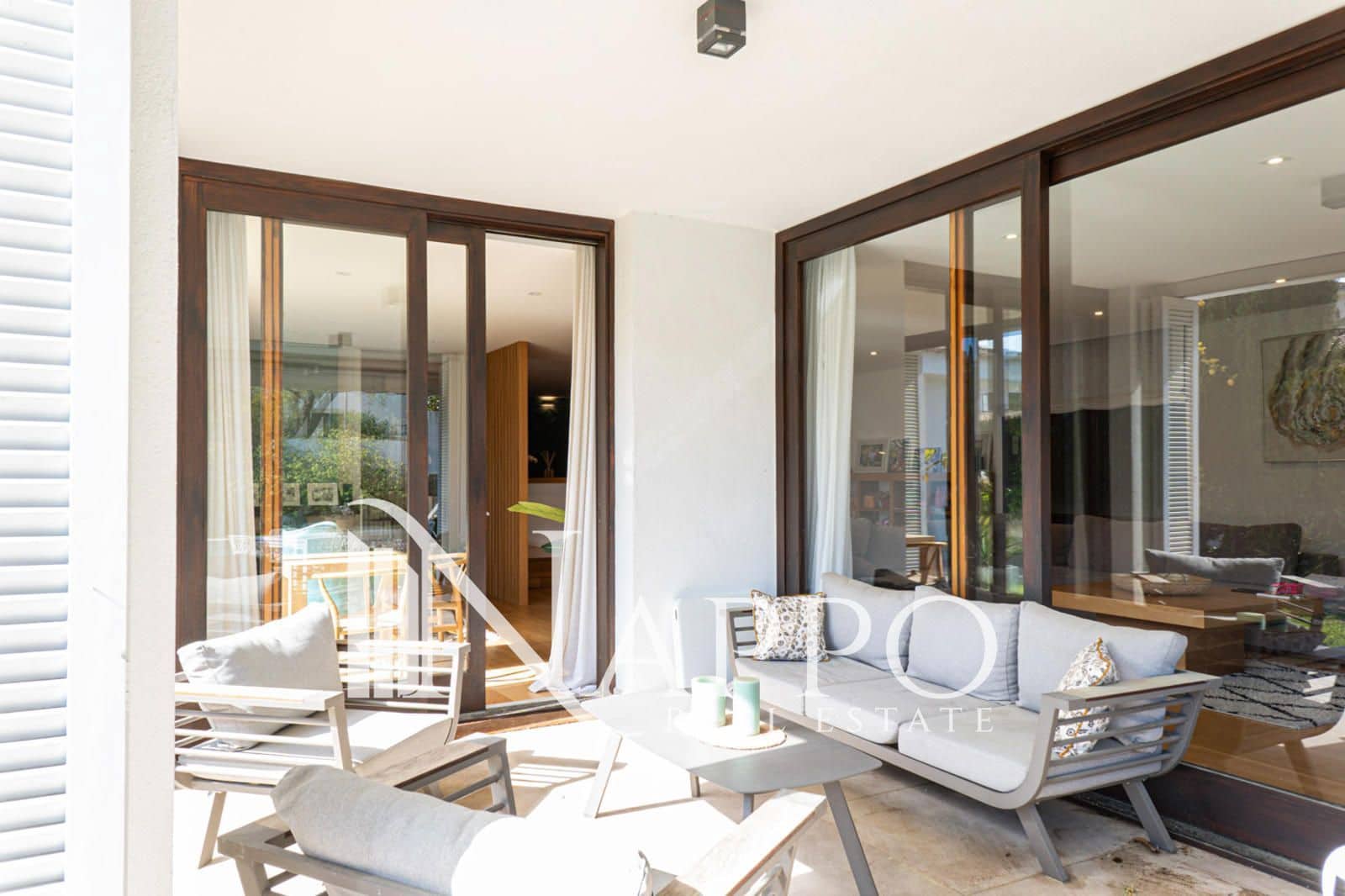 5 soveværelse Villa til leje i Palma de Mallorca med swimmingpool garage - € 20.000 (Ref: 9768977)