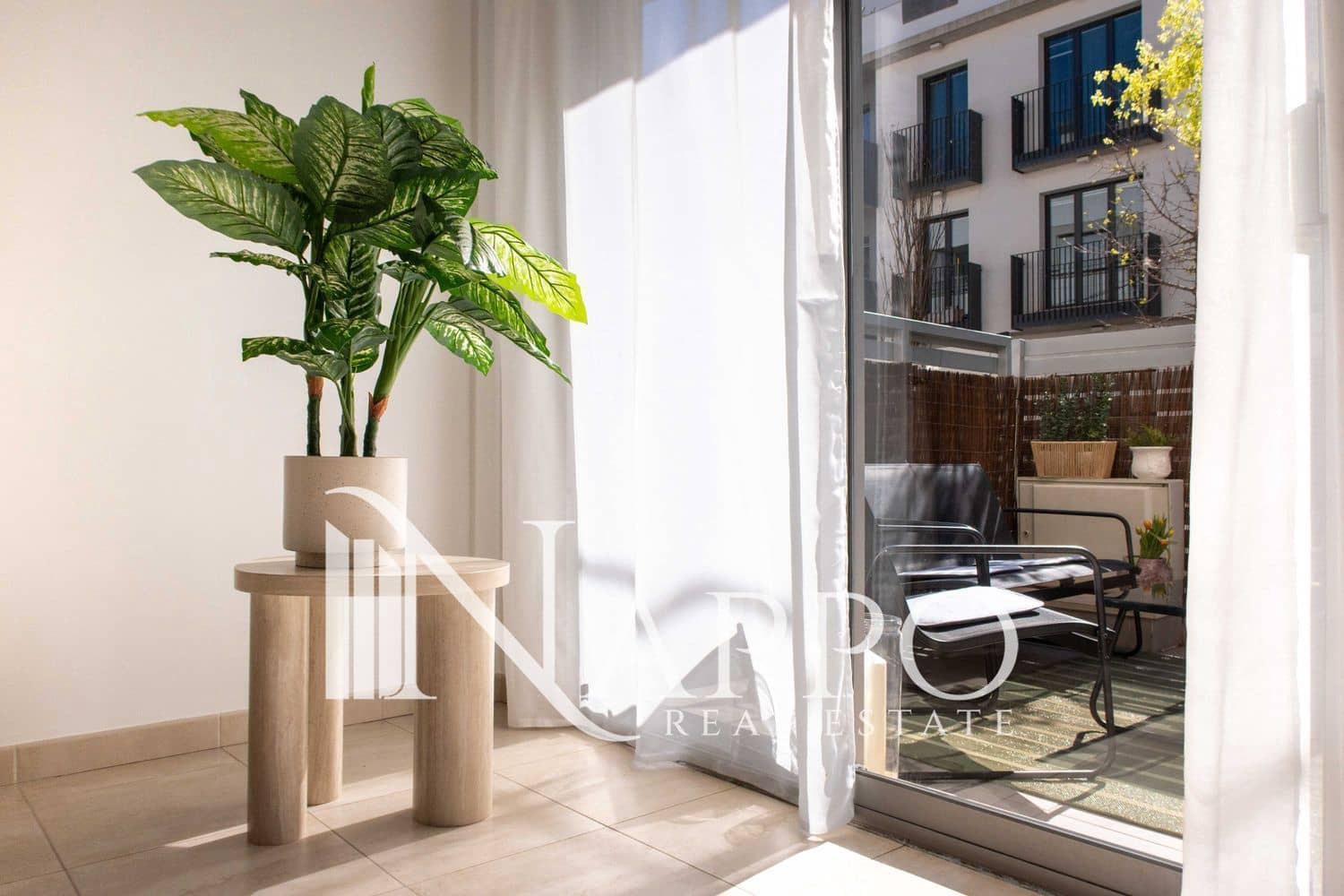 2 bedroom Flat for sale in Palma de Mallorca with pool garage - € 479,000 (Ref: 9782920)