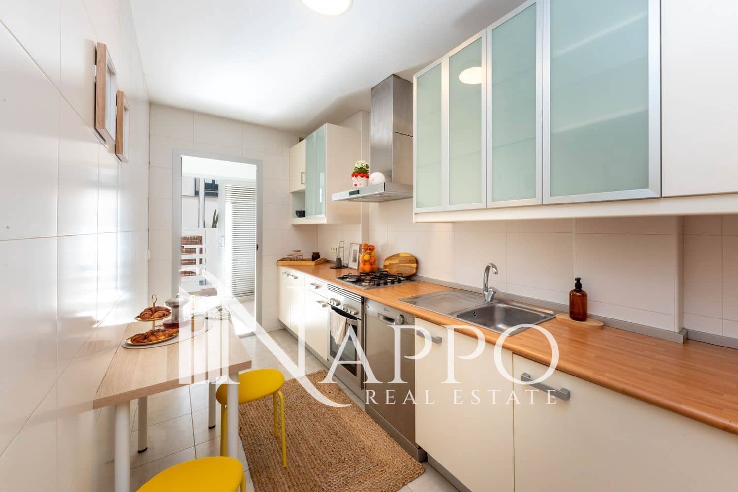2 bedroom Flat for sale in Palma de Mallorca with pool garage - € 479,000 (Ref: 9782920)