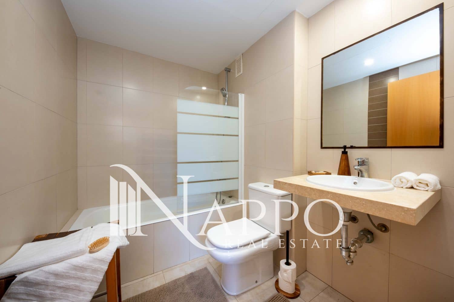 2 bedroom Flat for sale in Palma de Mallorca with pool garage - € 479,000 (Ref: 9782920)