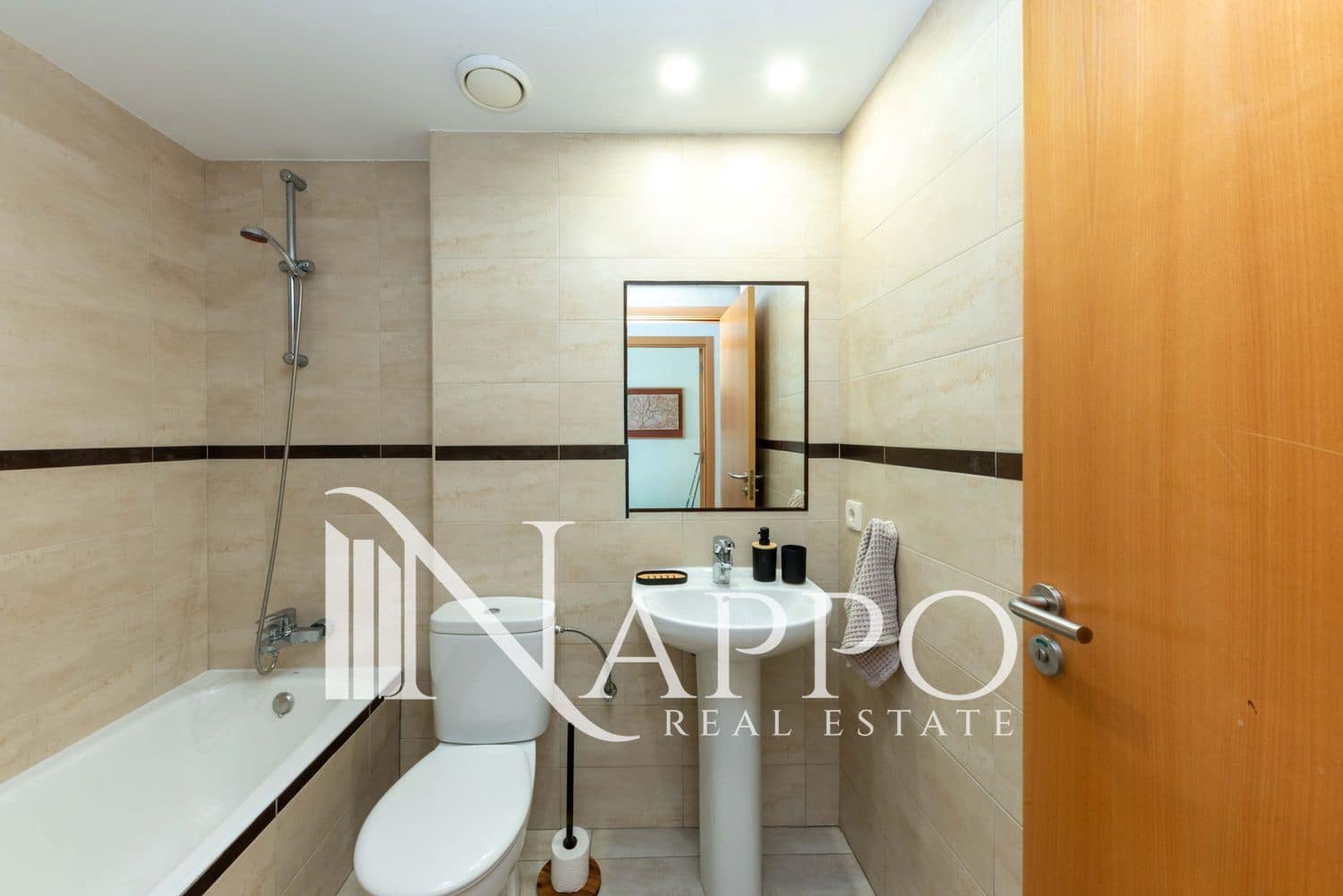 2 bedroom Flat for sale in Palma de Mallorca with pool garage - € 479,000 (Ref: 9782920)