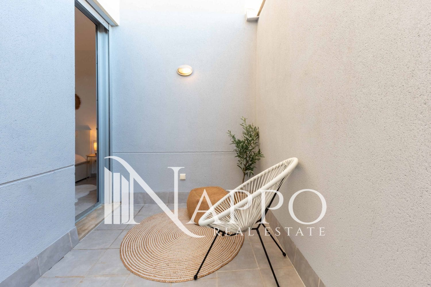 2 bedroom Flat for sale in Palma de Mallorca with pool garage - € 479,000 (Ref: 9782920)