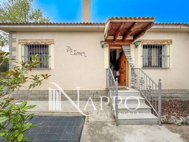 3 bedroom Villa for sale in Labajos with pool garage - € 195,000 (Ref: 9783272)