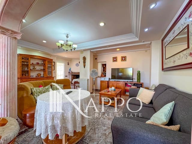 6 sypialnia Willa na sprzedaż w Inca z basenem garażem - 1 800 000 € (Ref: 9784305)