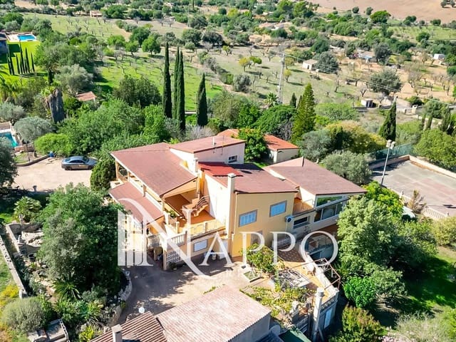 6 sypialnia Willa na sprzedaż w Inca z basenem garażem - 1 800 000 € (Ref: 9784305)