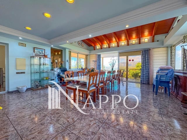 6 sypialnia Willa na sprzedaż w Inca z basenem garażem - 1 800 000 € (Ref: 9784305)