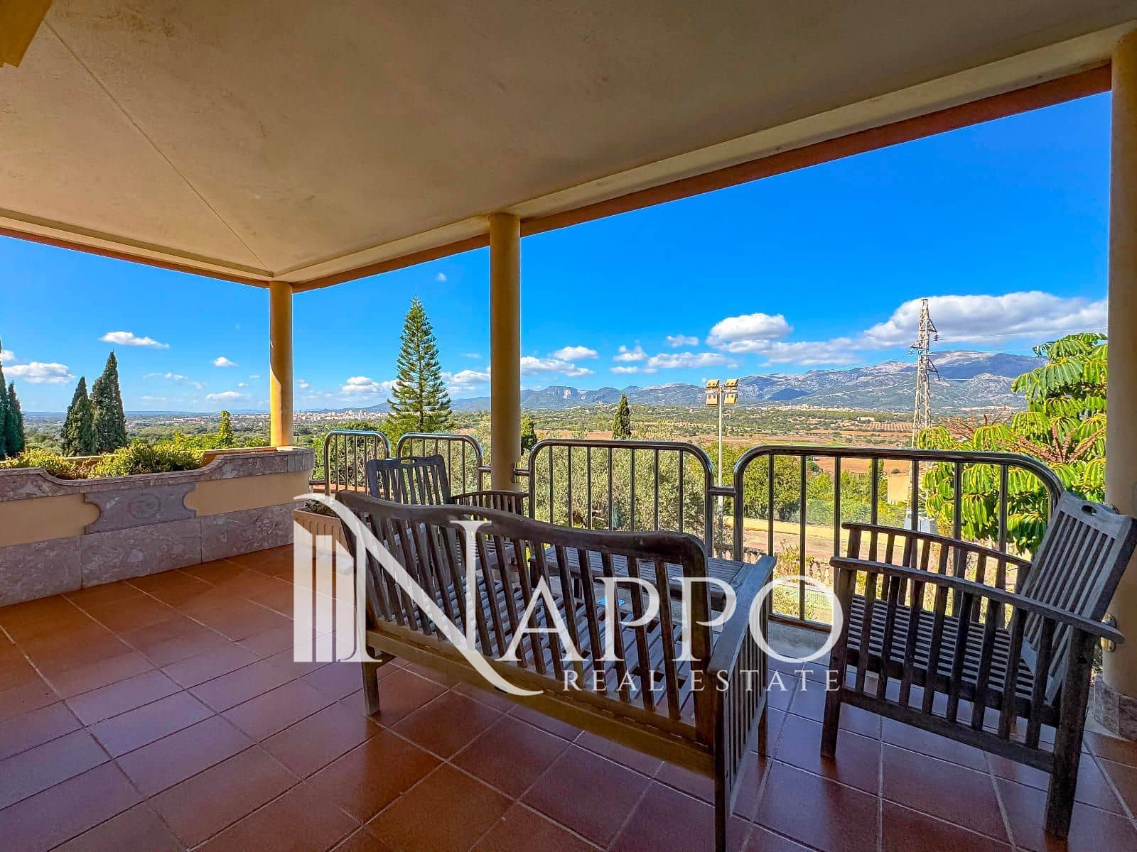 6 sypialnia Willa na sprzedaż w Inca z basenem garażem - 1 800 000 € (Ref: 9784305)