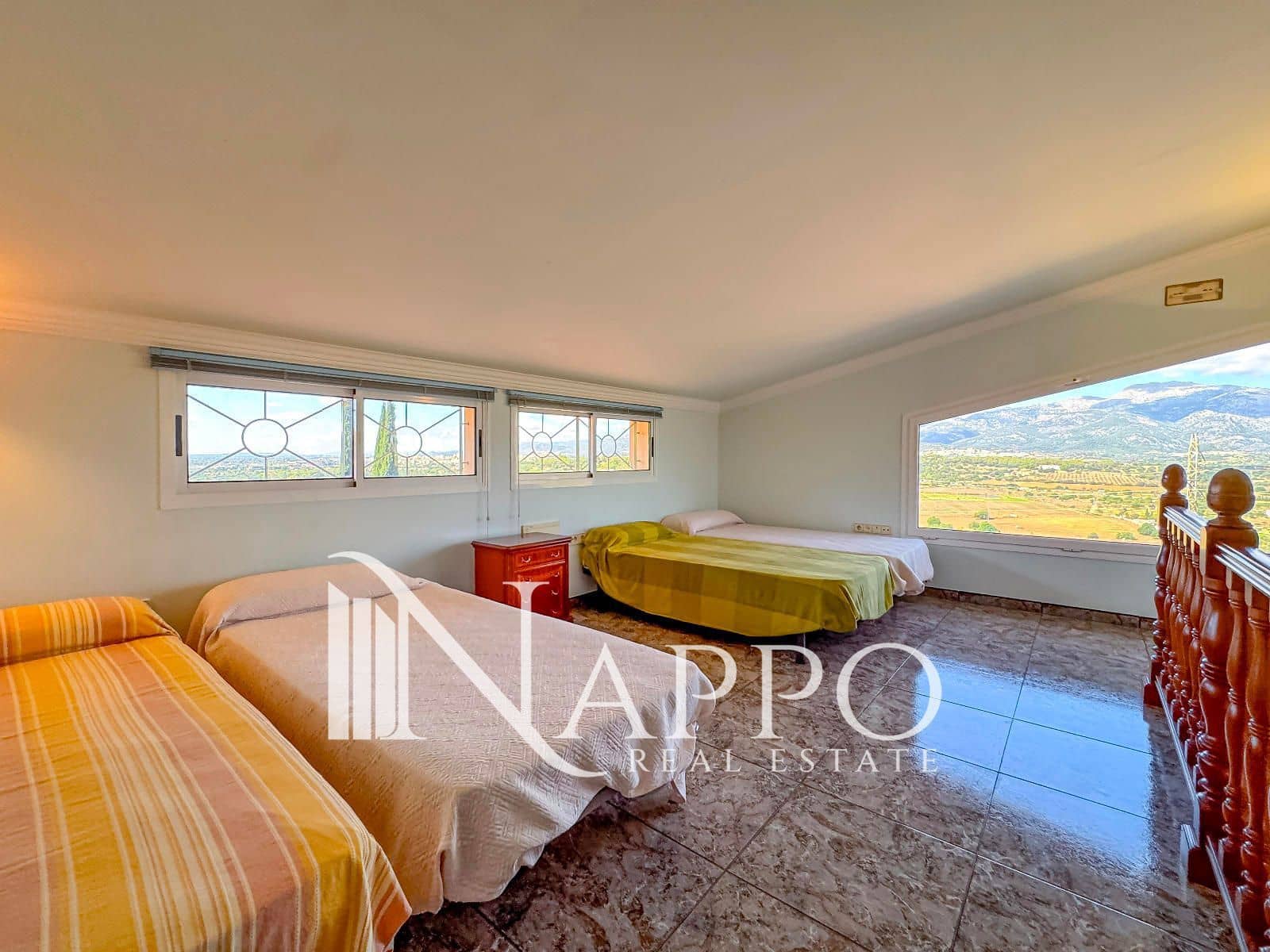 6 sypialnia Willa na sprzedaż w Inca z basenem garażem - 1 800 000 € (Ref: 9784305)