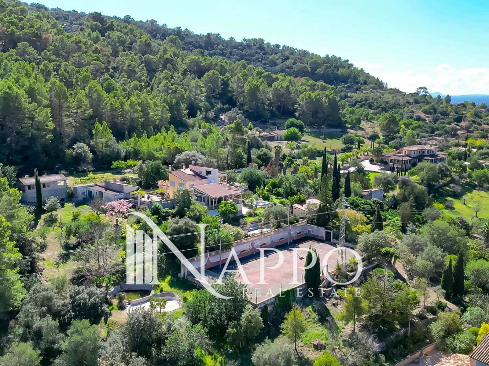 6 sypialnia Willa na sprzedaż w Inca z basenem garażem - 1 800 000 € (Ref: 9784305)