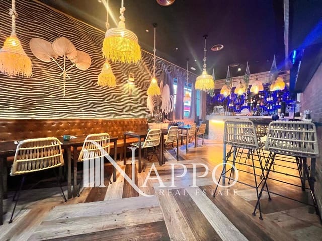 Local Commercial à louer à Arxiduc, Palma de Mallorca - 2 500 € (Ref: 9784306)