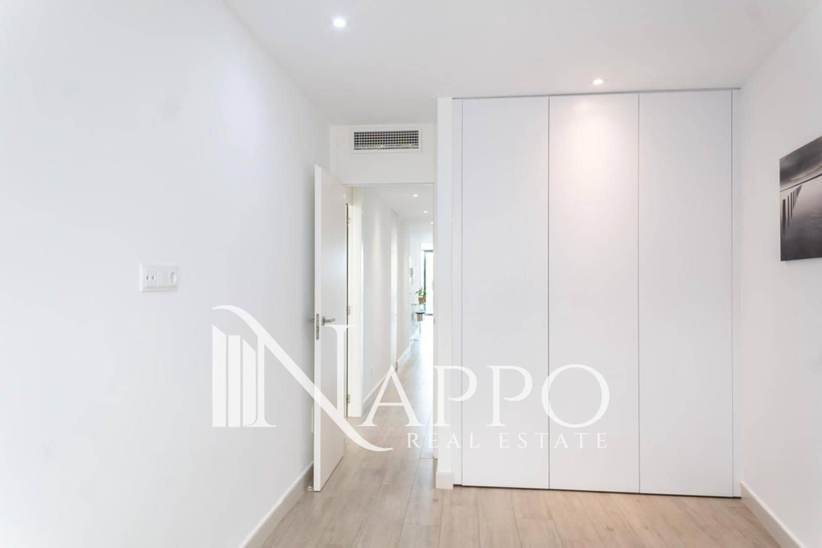 3 quarto Apartamento para arrendar em Puerto de Alcudia - 3 500 € (Ref: 9789628)