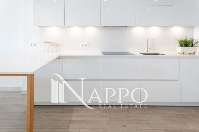 3 quarto Apartamento para arrendar em Puerto de Alcudia, Alcúdia - 3 500 € (Ref: 9789628)