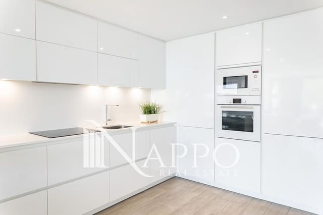 3 quarto Apartamento para arrendar em Puerto de Alcudia, Alcúdia - 3 500 € (Ref: 9789628)