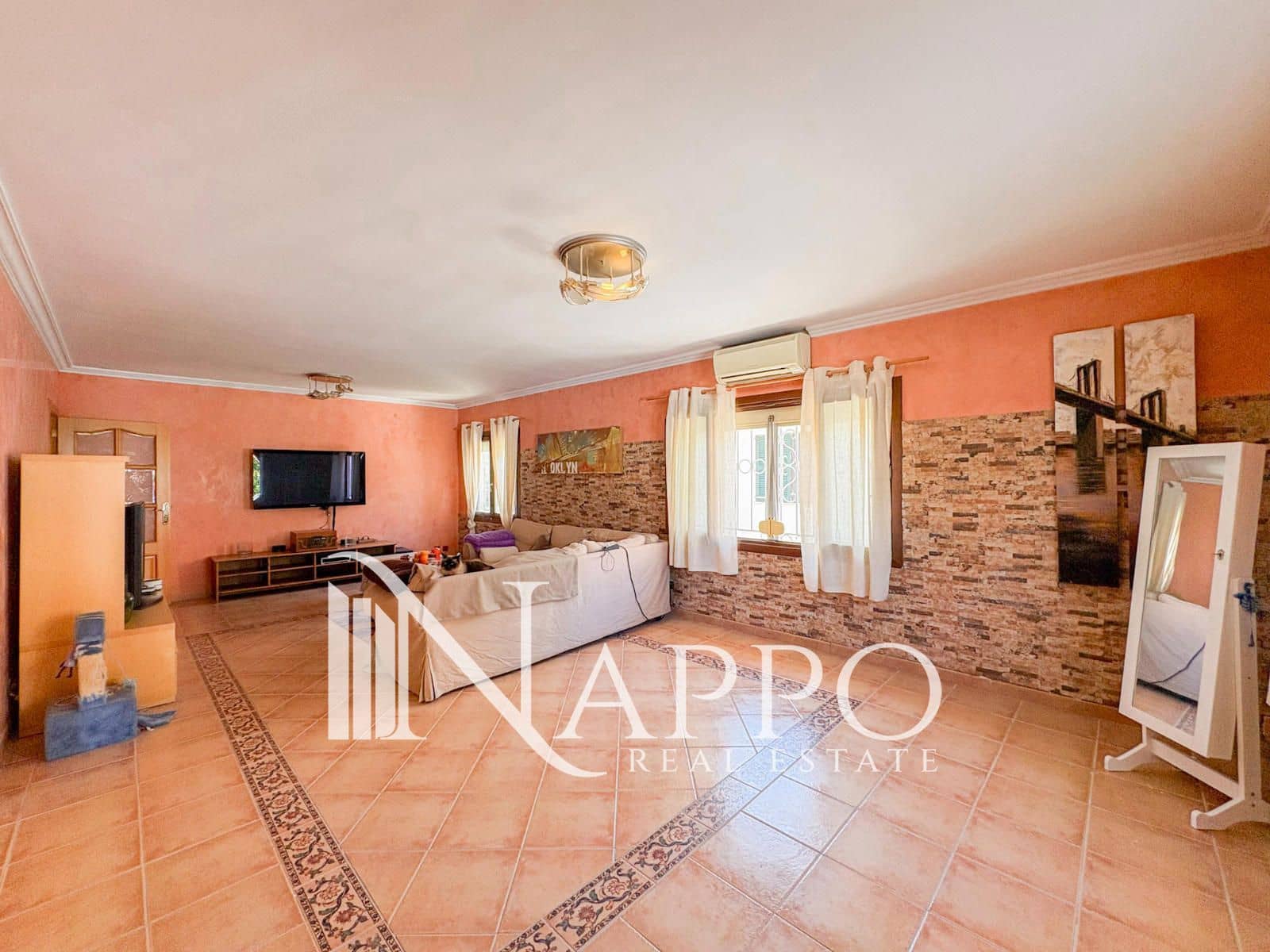 Chalet de 6 habitaciones en Palmanova en venta con piscina garaje - 1.785.000 € (Ref: 9795509)