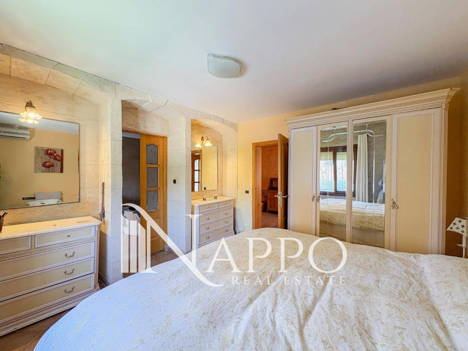 Chalet de 6 habitaciones en Palmanova en venta con piscina garaje - 1.785.000 € (Ref: 9795509)