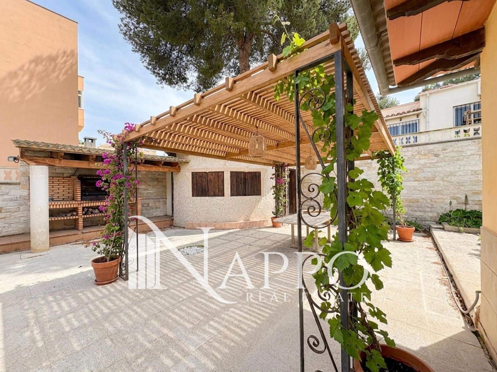 Chalet de 6 habitaciones en Palmanova en venta con piscina garaje - 1.785.000 € (Ref: 9795509)