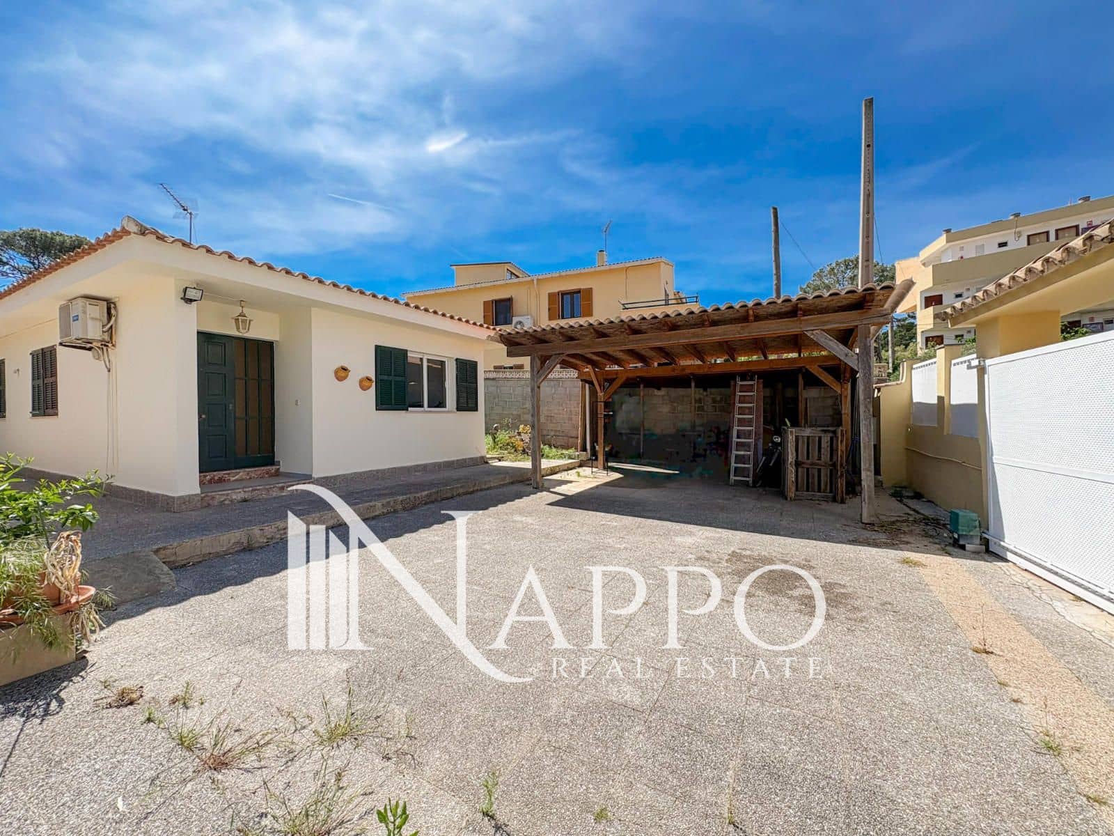 Chalet de 6 habitaciones en Palmanova en venta con piscina garaje - 1.785.000 € (Ref: 9795509)